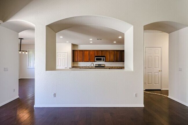 Building Photo - Welcome to this stunning 3-bedroom, 2-bath...