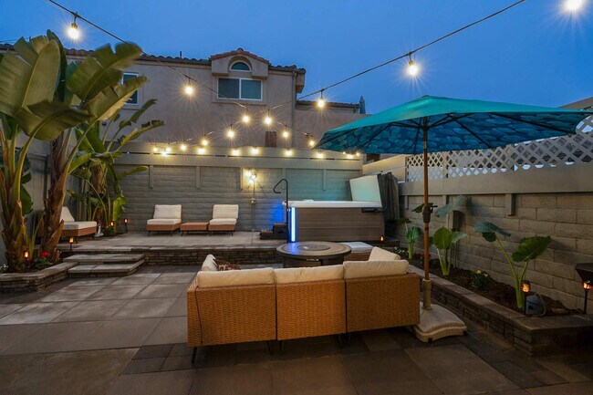 Building Photo - 3460 Carlsbad Blvd