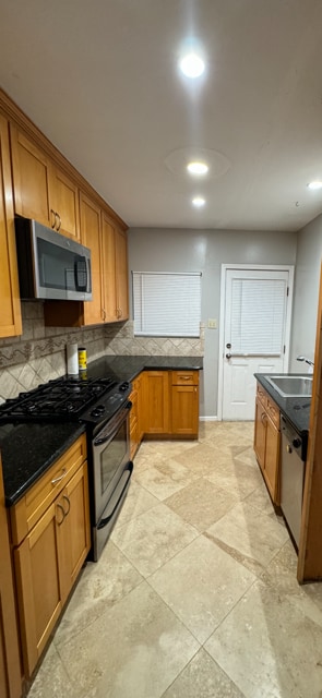 Building Photo - 15312 Ermanita Ave