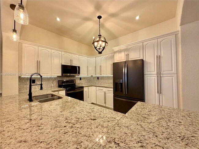Building Photo - 2802 SW 149th Pl