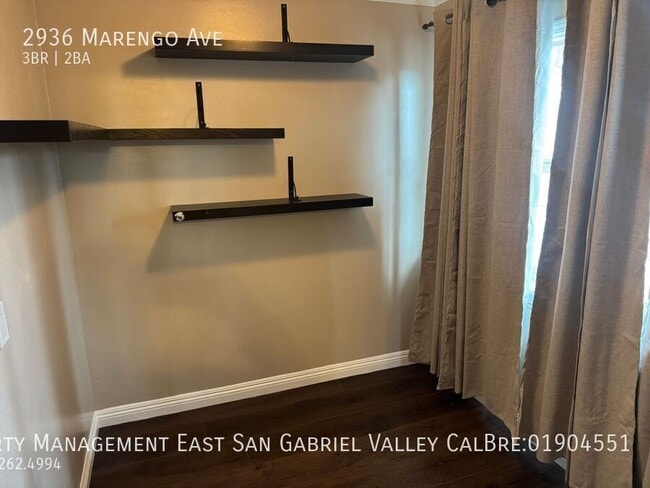 Building Photo - 2936 N Marengo Ave