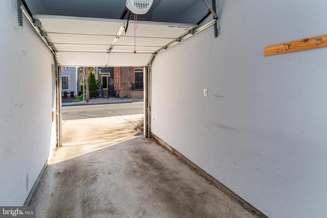 Building Photo - 62 Church St