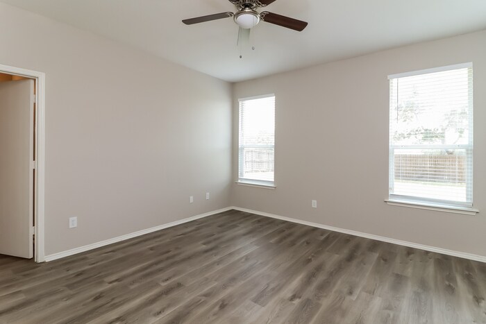 Building Photo - 1025 Maidenhair Ln