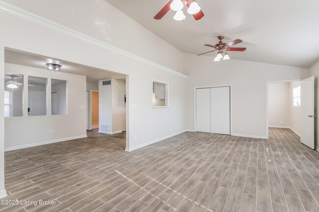 Building Photo - 10795 Millers Ln