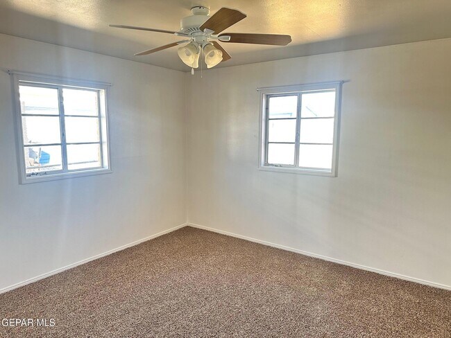 Building Photo - 8308 Mt Ranier Dr