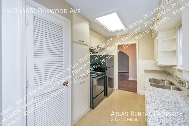 Building Photo - 403 (405) Oakwood Ave-