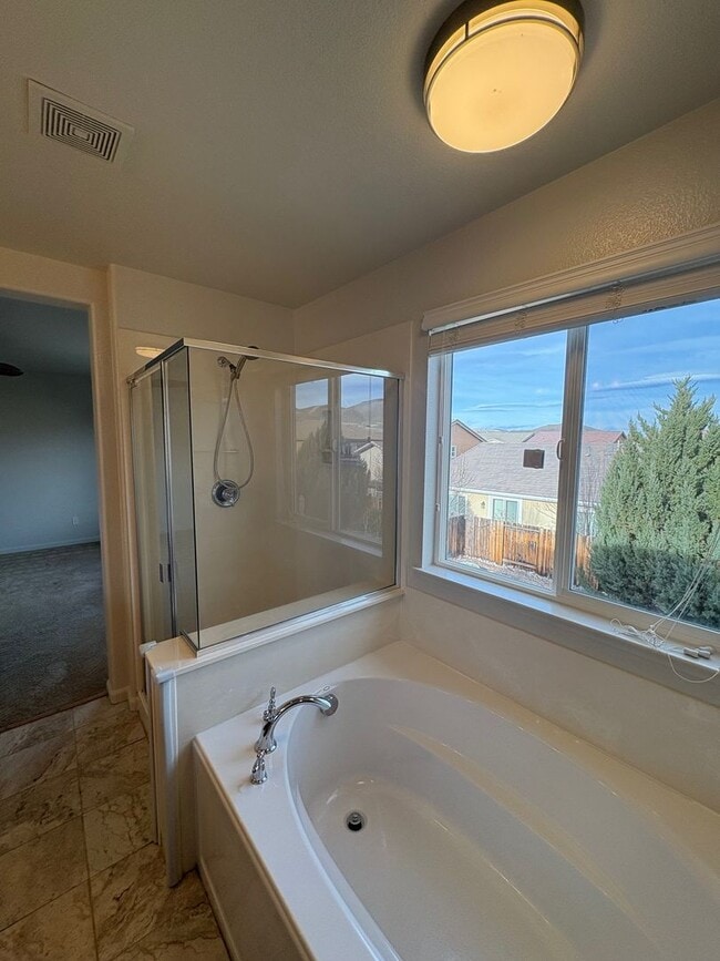 Building Photo - Freshly painted  5 bedroom 3 bath home