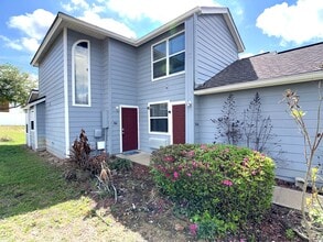 Building Photo - 306 Mango Dr