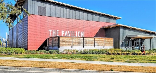 Building Photo - 2 Adelfa St