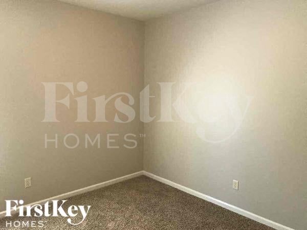 Building Photo - 1298 Easterwood Blvd