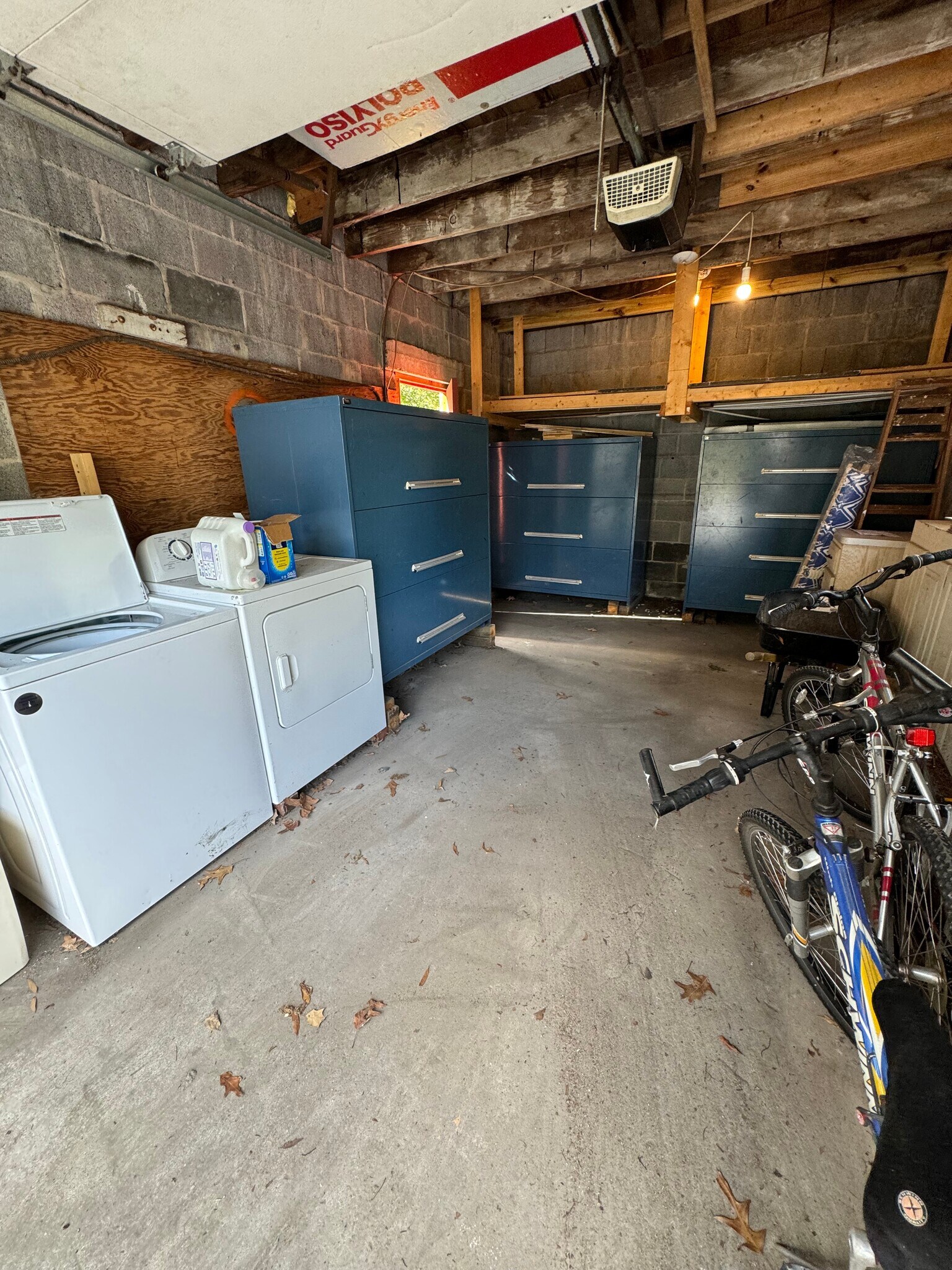 Building Photo - 9525 Sherwood Pl