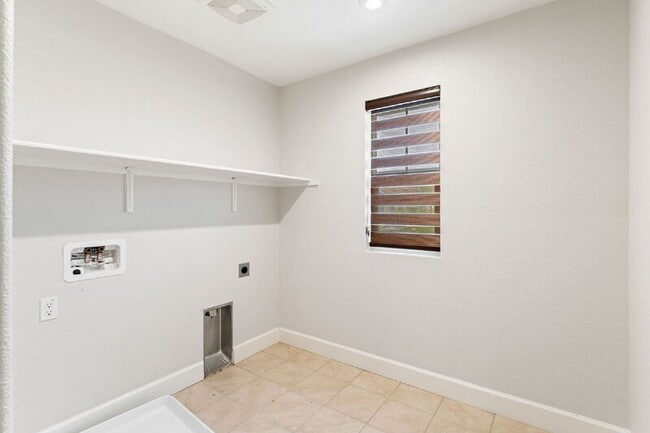 Building Photo - 4216 Doug Fir Ln