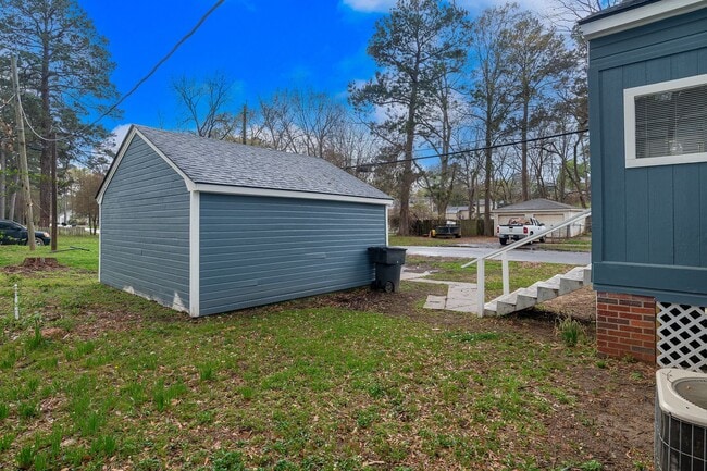 Building Photo - Highland Fully Remodeled 2 Bedroom Home