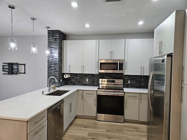 Building Photo - 9749 Porta Leona Ln