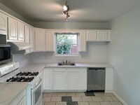 Building Photo - 42838 Homewood St