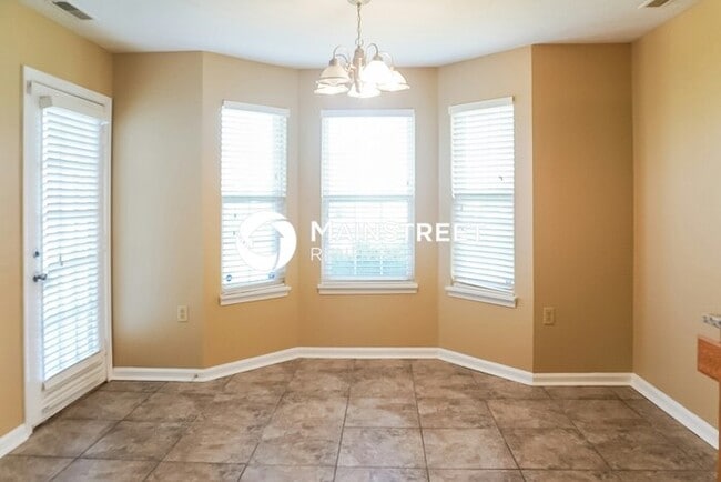 Building Photo - 3 Bedroom Pet-Friendly Home in Indianapoli...