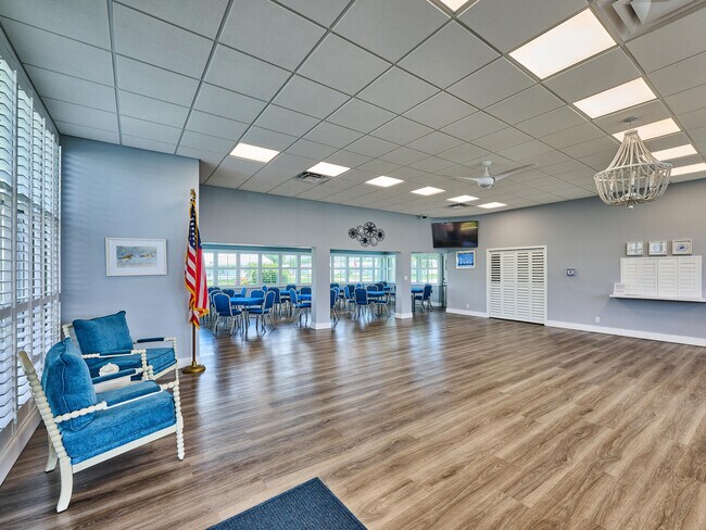 Building Photo - 519 SW 18th St