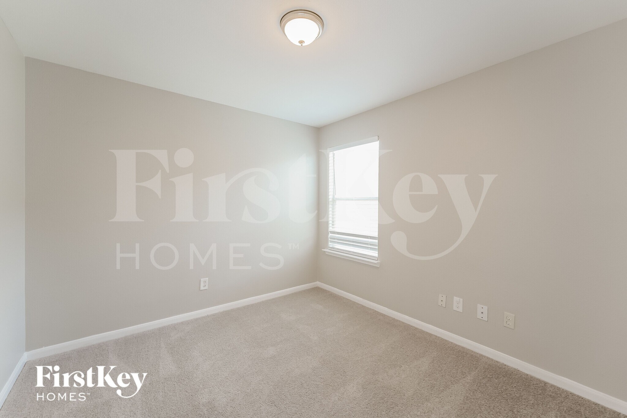 Building Photo - 7111 Lilac Manor Ln