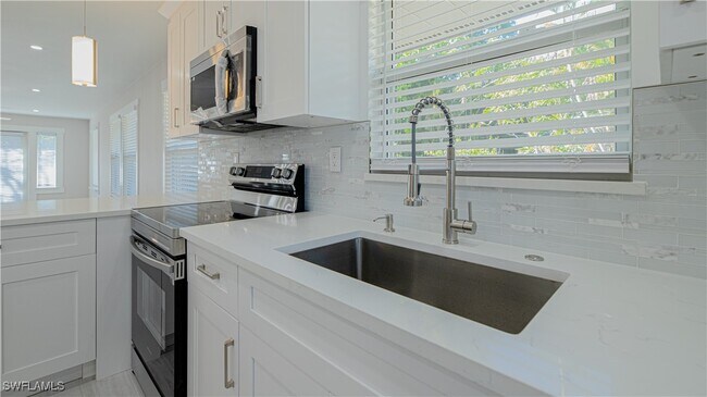 Building Photo - 2836 Arbutus St