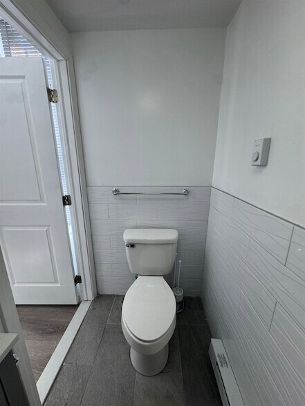 Building Photo - 20 Chapel St