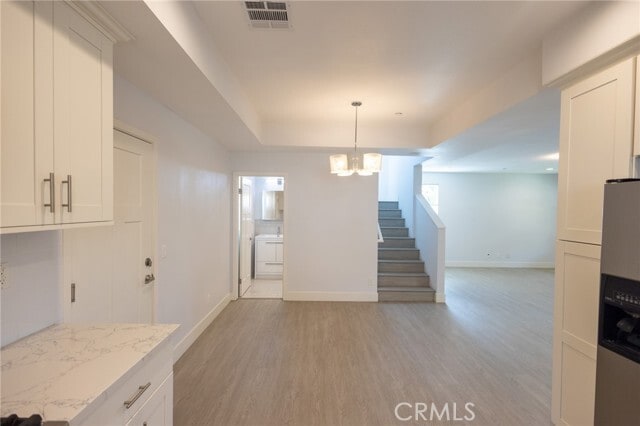 Building Photo - 118 N Oak Ave