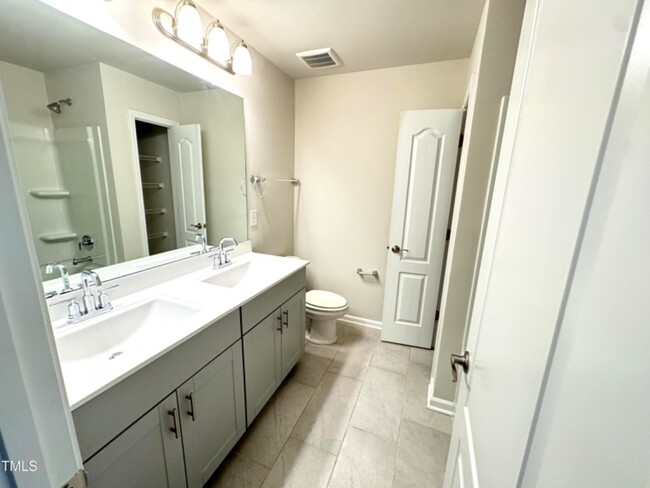 Building Photo - 4 Bedroom Single Family House for Rent