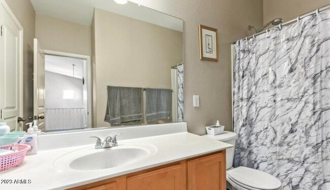 Building Photo - 2531 W Lynne Ln