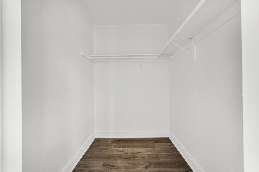 Building Photo - 8276 NE Miami Ct