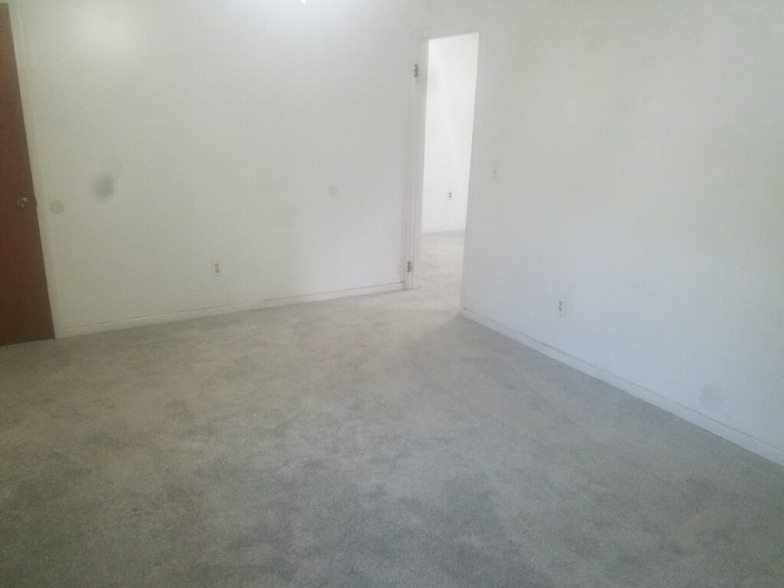 Building Photo - 718 Orange St