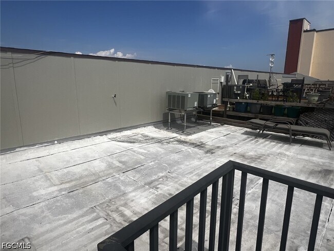 Building Photo - 1754 Cape Coral Pkwy E