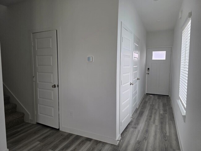 Building Photo - 2803 Lisburn Ter Ln