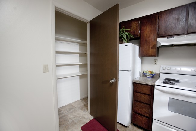 Pantry - Woodlawn Apartments