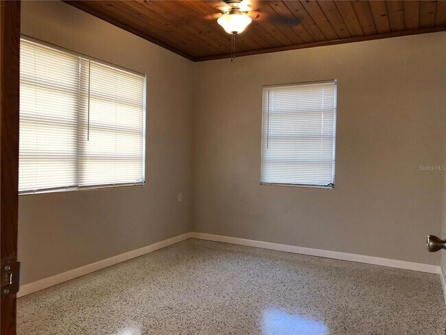 Building Photo - 80 Beverly Cir