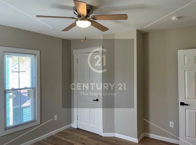 Building Photo - 319 Wyoming St