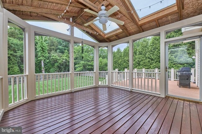 Building Photo - 2859 Cherry Branch Ln