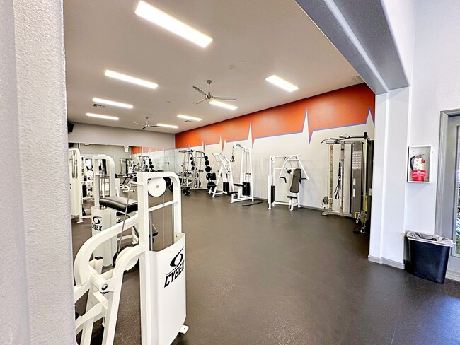 Building Photo - 3 BEDROOM CONDO IN  GUARD GATED COMMUNITY