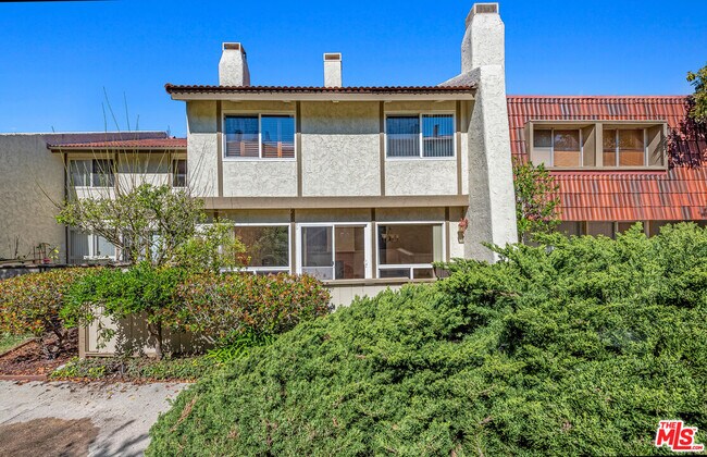 Building Photo - 106 Cresta Verde Dr