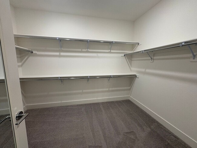 Building Photo - Beautiful 4 Bedroom 2.5 bath Home In Oakley with Solar