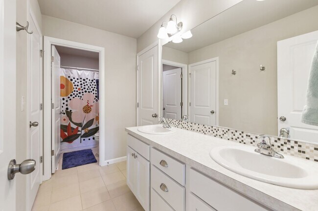 Building Photo - MOVE IN READY NOW! Meridian Campus home available! Beautiful 4 bedrooms 2.5 baths. Easy JBLM comm...