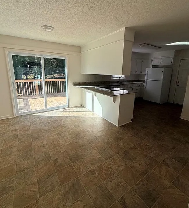 Building Photo - Newly Renovated 3 Bedroom 2 Bathroom Home In Clemson