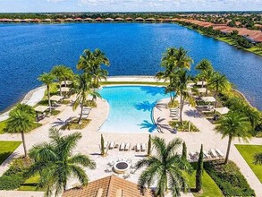 Building Photo - 109 Moscata Wy