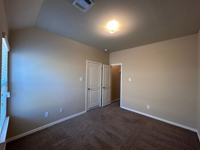 Building Photo - 2204 Tranquility Ln
