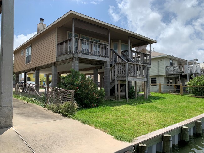 Building Photo - 585 Warsaw Dr