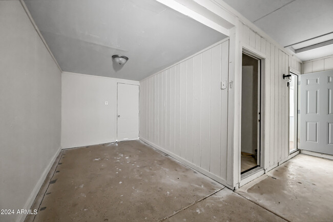 Building Photo - 3001 W Muriel Dr