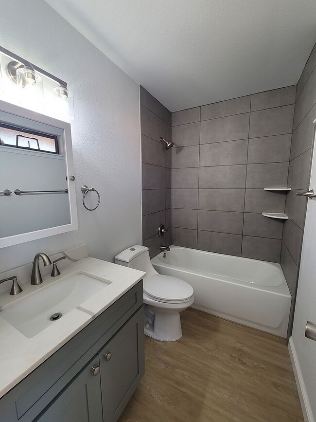 Building Photo - Beautifully renovated Studio at Maui Lani Terrace!