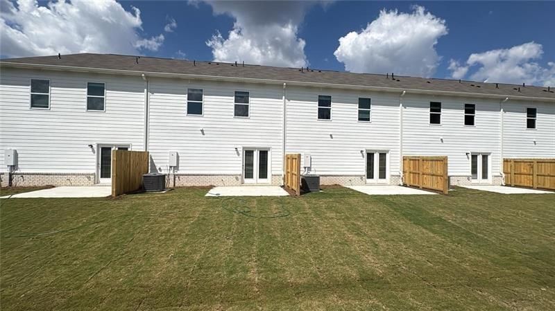 Building Photo - 2605 Poppy Ct