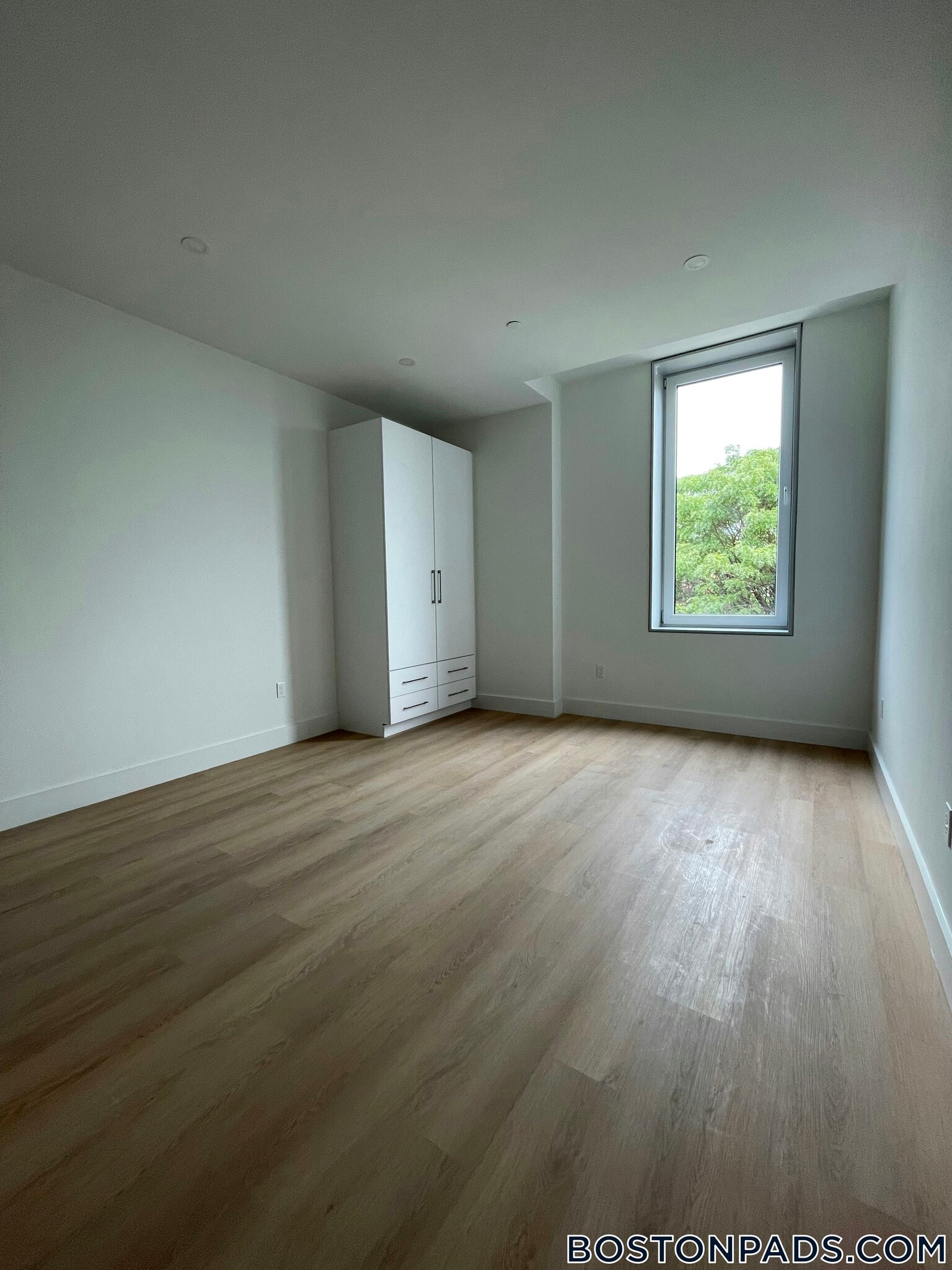 Building Photo - 1127 Harrison Ave