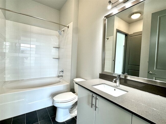 Building Photo - 3788 Richmond Ave.