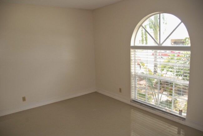 Building Photo - 5137 Rosen Blvd