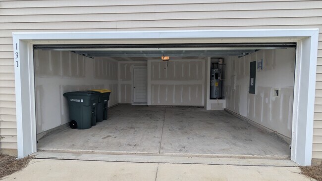 Building Photo - 131 Ellie Wy